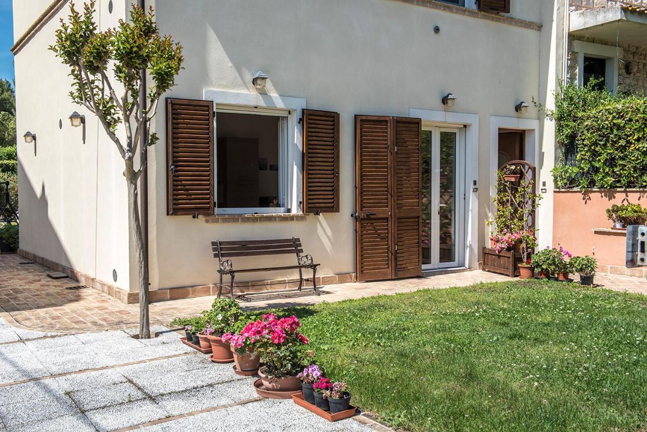 N011 - Numana, Nuovo Bilocale Con Giardino Appartement Sirolo Buitenkant foto