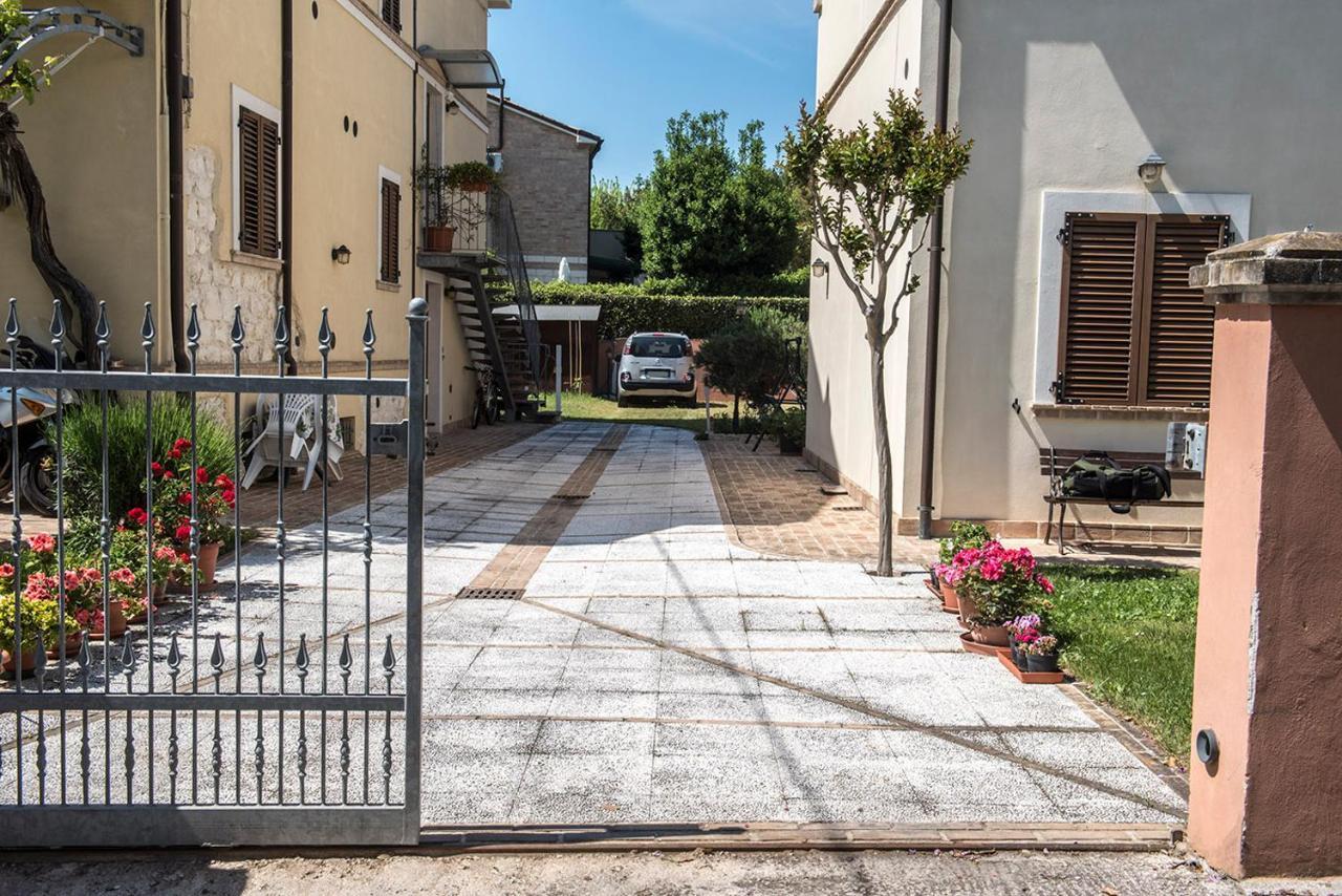 N011 - Numana, Nuovo Bilocale Con Giardino Appartement Sirolo Buitenkant foto